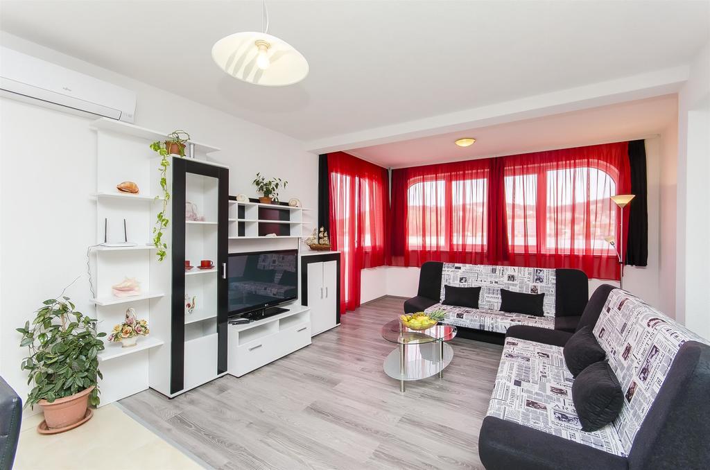 Apartments Branka トロギール エクステリア 写真