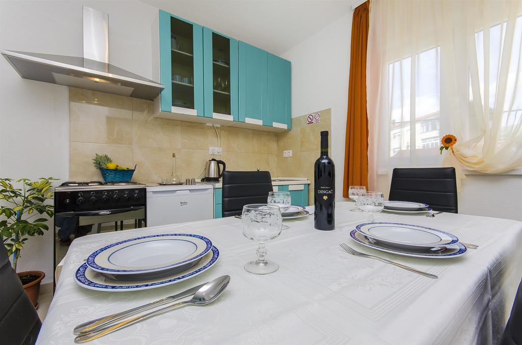 Apartments Branka トロギール エクステリア 写真