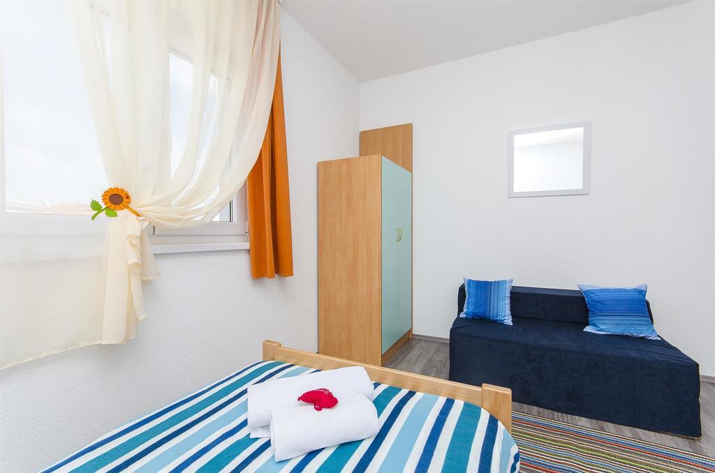 Apartments Branka トロギール エクステリア 写真