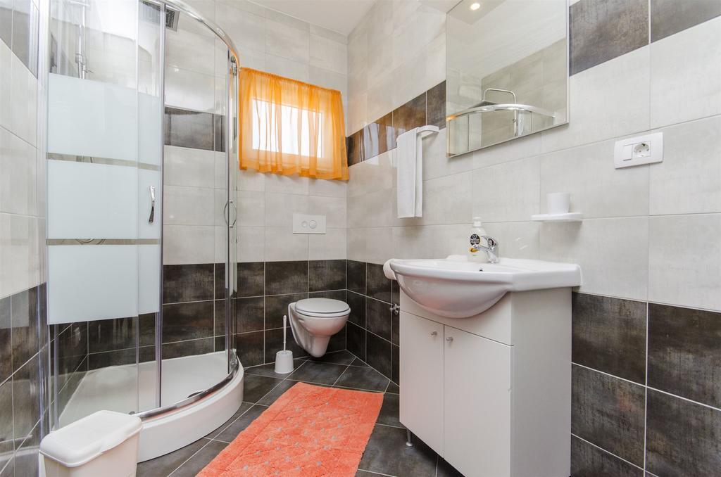 Apartments Branka トロギール エクステリア 写真