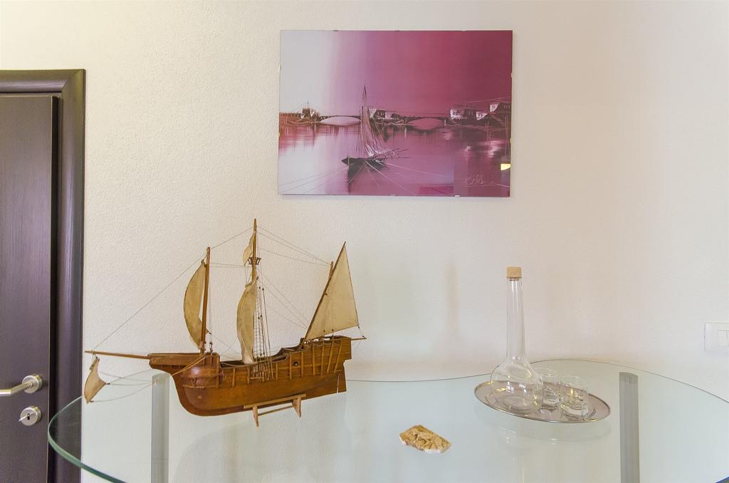 Apartments Branka トロギール エクステリア 写真