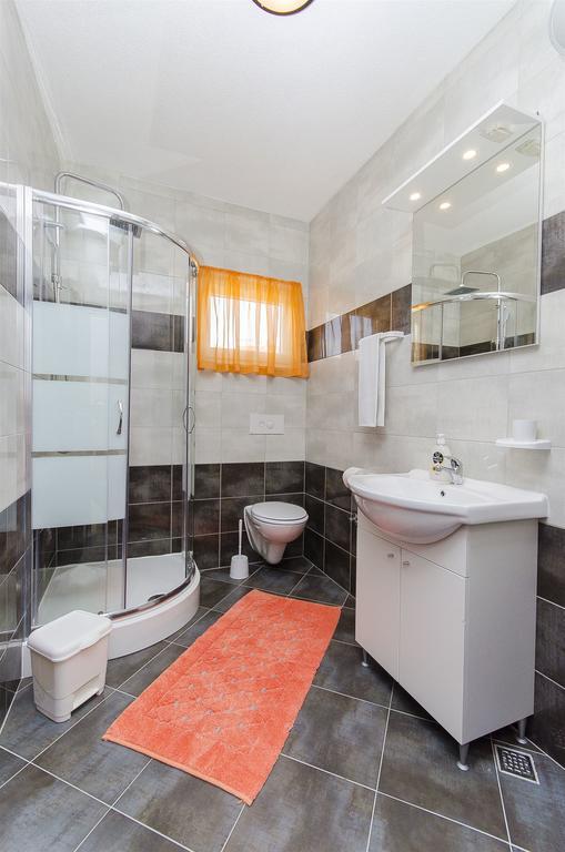 Apartments Branka トロギール エクステリア 写真