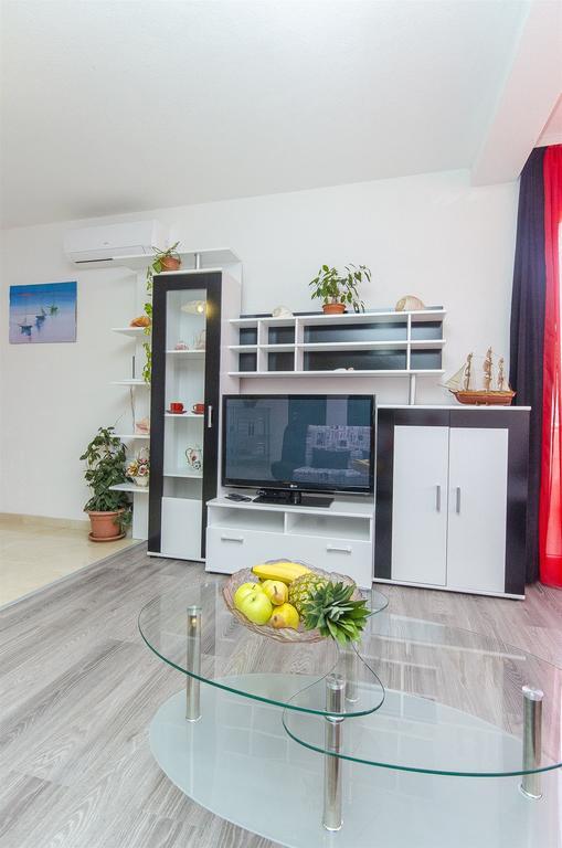 Apartments Branka トロギール エクステリア 写真